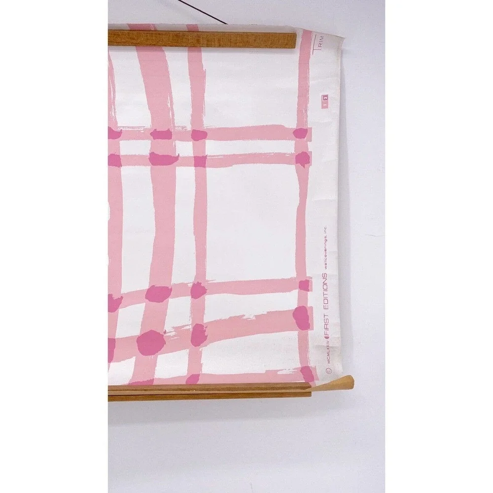 Vintage First Editions Wallpaper 29" x 22" 1 Roll Panel MCM Pink Tartan 70s - Picture 2 of 6